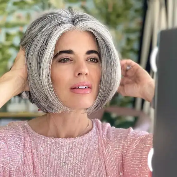 Bob mit geschwungenen Enden 50 +