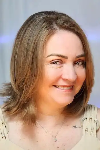 Langer Bob mit gesichtsumrahmenden Stufen