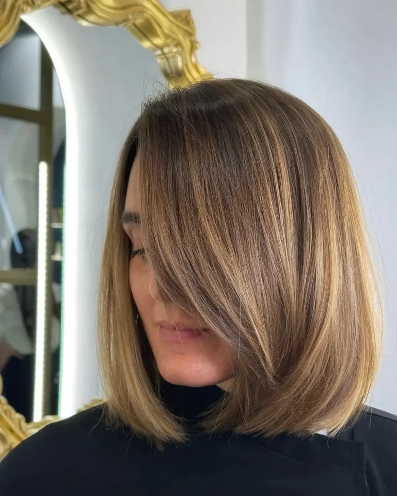 Mittellang Bob Frisuren gestuft ab 50