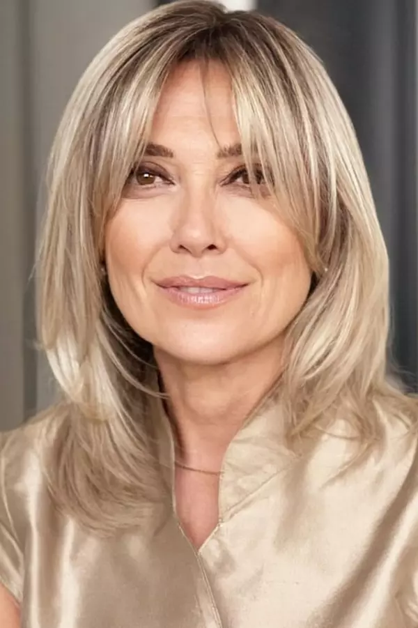 Mittellang Freche Bob Frisuren Gestuft ab 50​-2